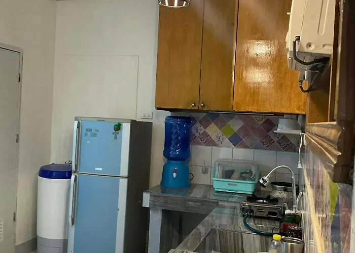Homestay Cozy Affordable Transient Wifi Netflix Shower Heater