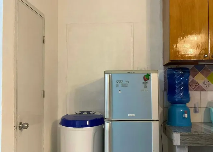 Homestay Cozy Affordable Transient Wifi Netflix Shower Heater